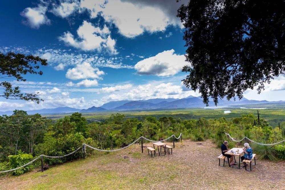 Vista Hinchinbrook Lejlighedshotel Cardwell Eksteriør billede