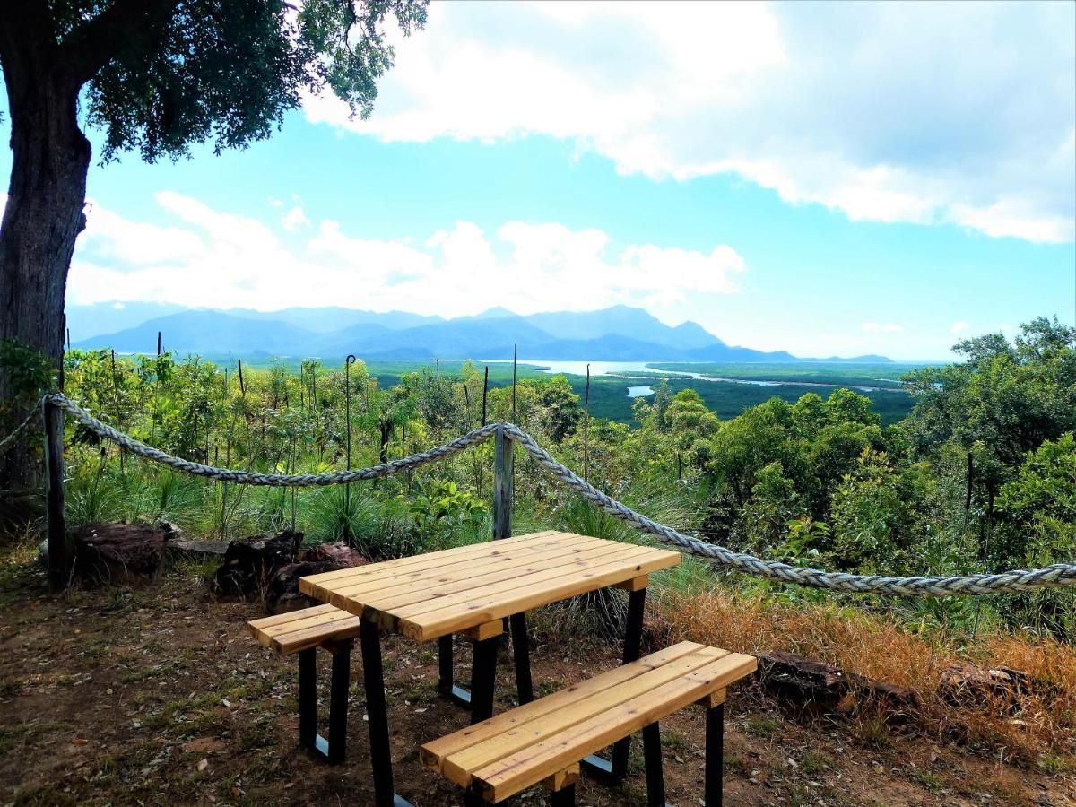 Vista Hinchinbrook Lejlighedshotel Cardwell Eksteriør billede