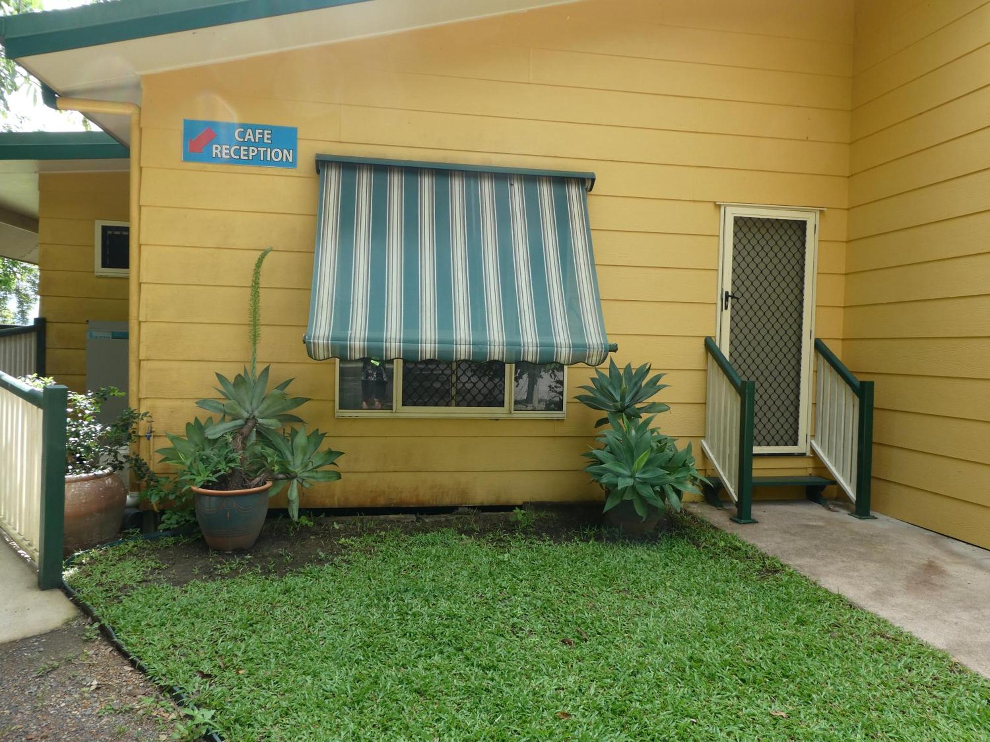 Vista Hinchinbrook Lejlighedshotel Cardwell Eksteriør billede
